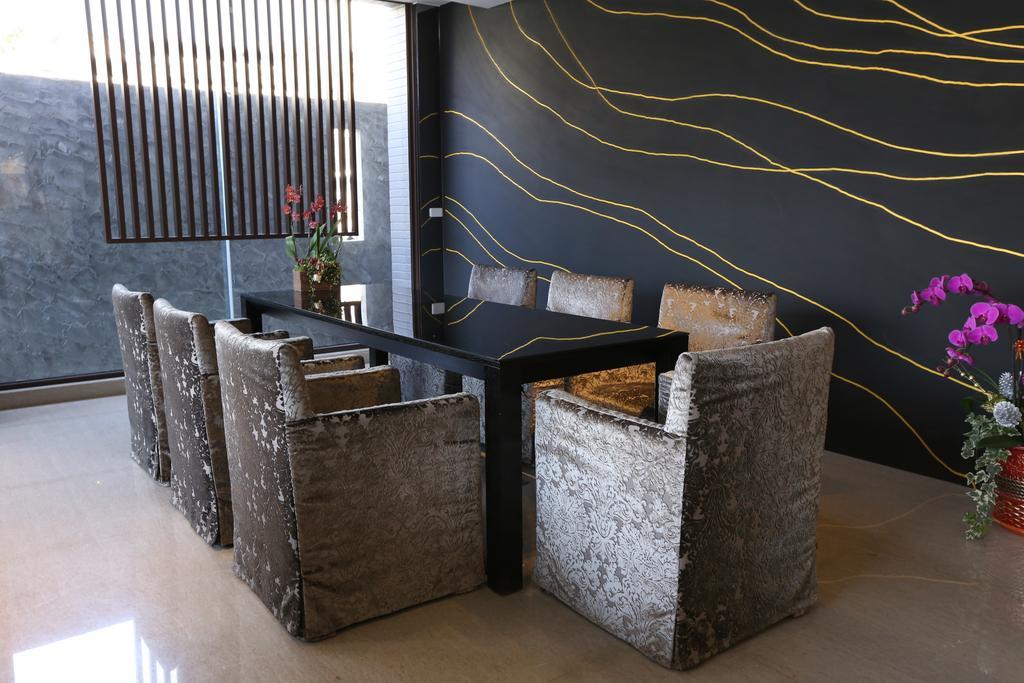 Kun Hotel Taichung Bagian luar foto