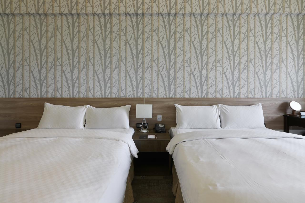 Kun Hotel Taichung Bagian luar foto