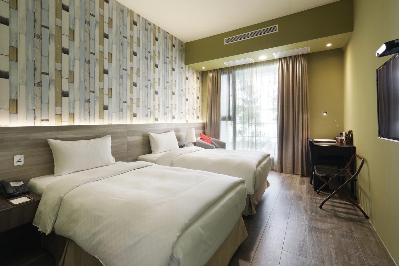 Kun Hotel Taichung Bagian luar foto